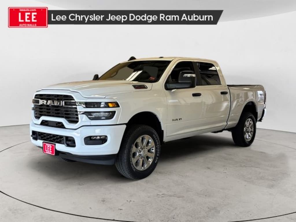 New 2026 Ram 2500 BIG HORN CREW CAB 4X4 6'4 BOX Pickup