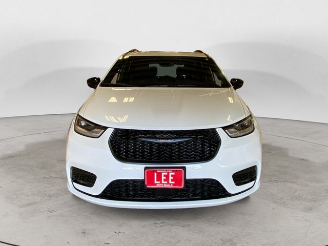 2026 Chrysler Pacifica Limited - Photo 9