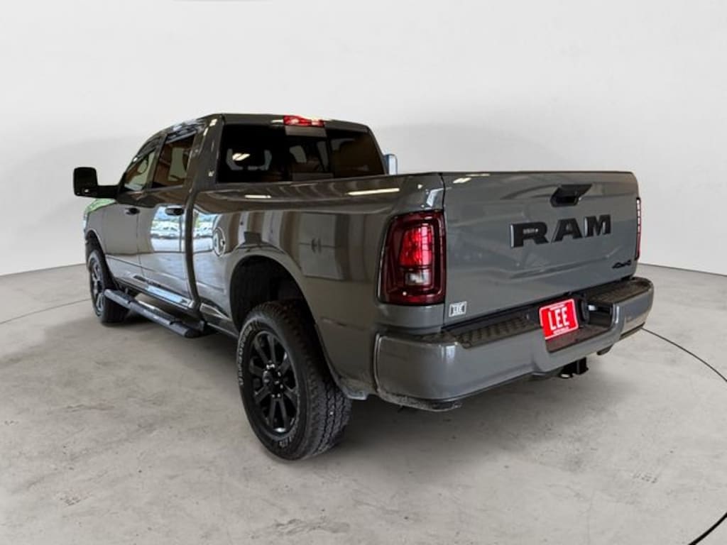 New 2026 Ram 2500 BLACK EXPRESS CREW CAB 4X4 6'4 BOX Pickup