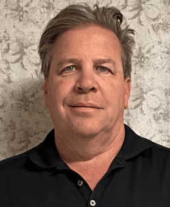 Staff member Scott Lewis from ID_96085d64c1a0
