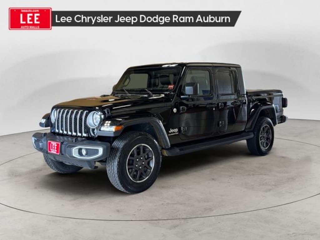 Used 2022 Jeep Gladiator Overland Truck