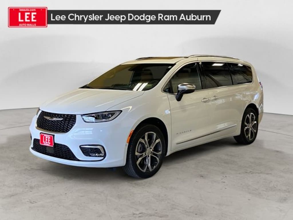 New 2026 Chrysler Pacifica PINNACLE AWD Passenger Van