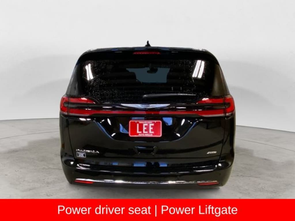 New 2026 Chrysler Pacifica SELECT AWD Passenger Van