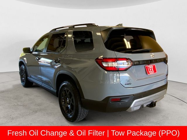 2025 Honda Pilot TrailSport photo 2
