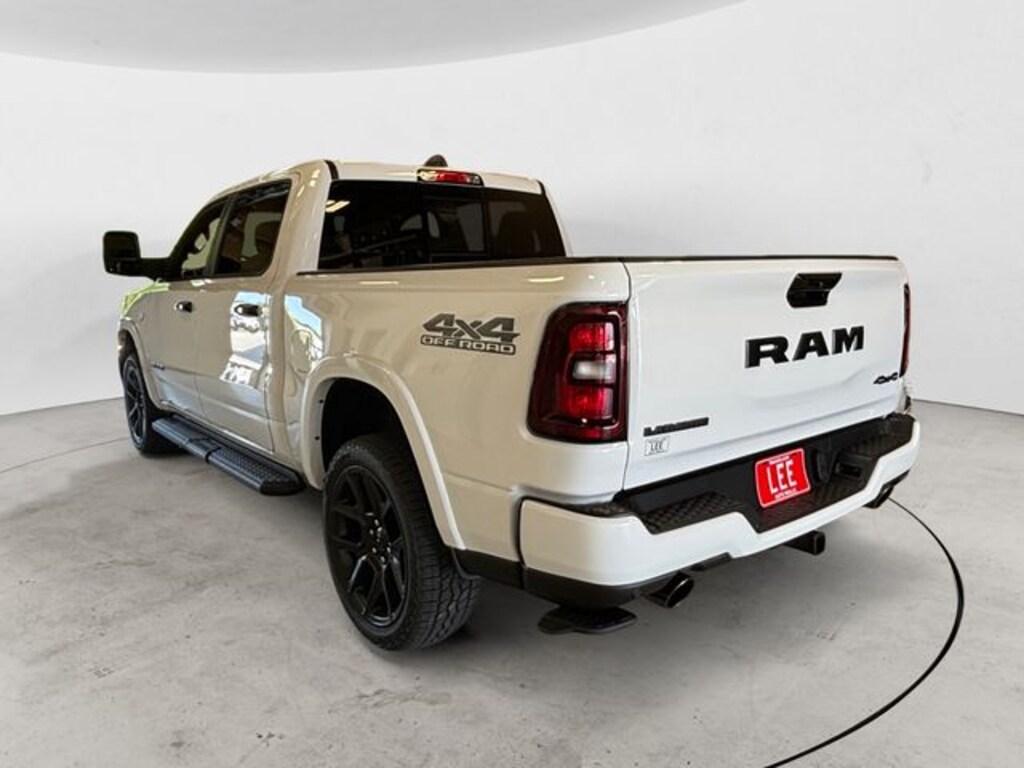 New 2026 Ram 1500 LARAMIE CREW CAB 4X4 5'7 BOX Pickup