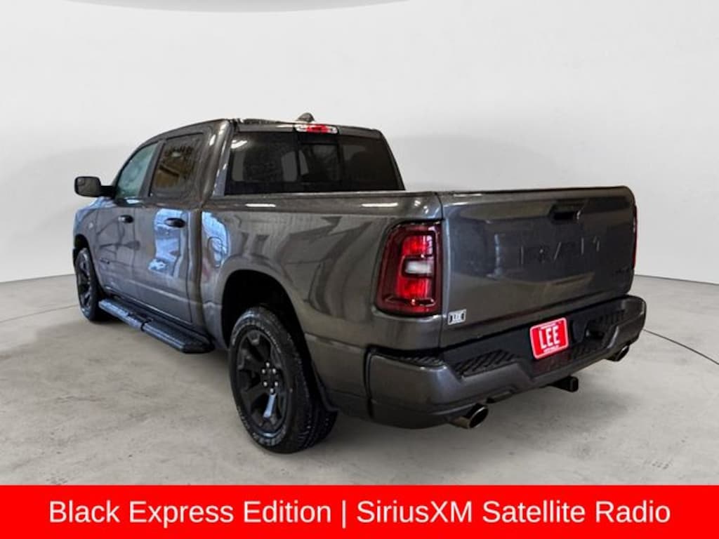New 2026 Ram 1500 EXPRESS CREW CAB 4X4 5'7 BOX Pickup