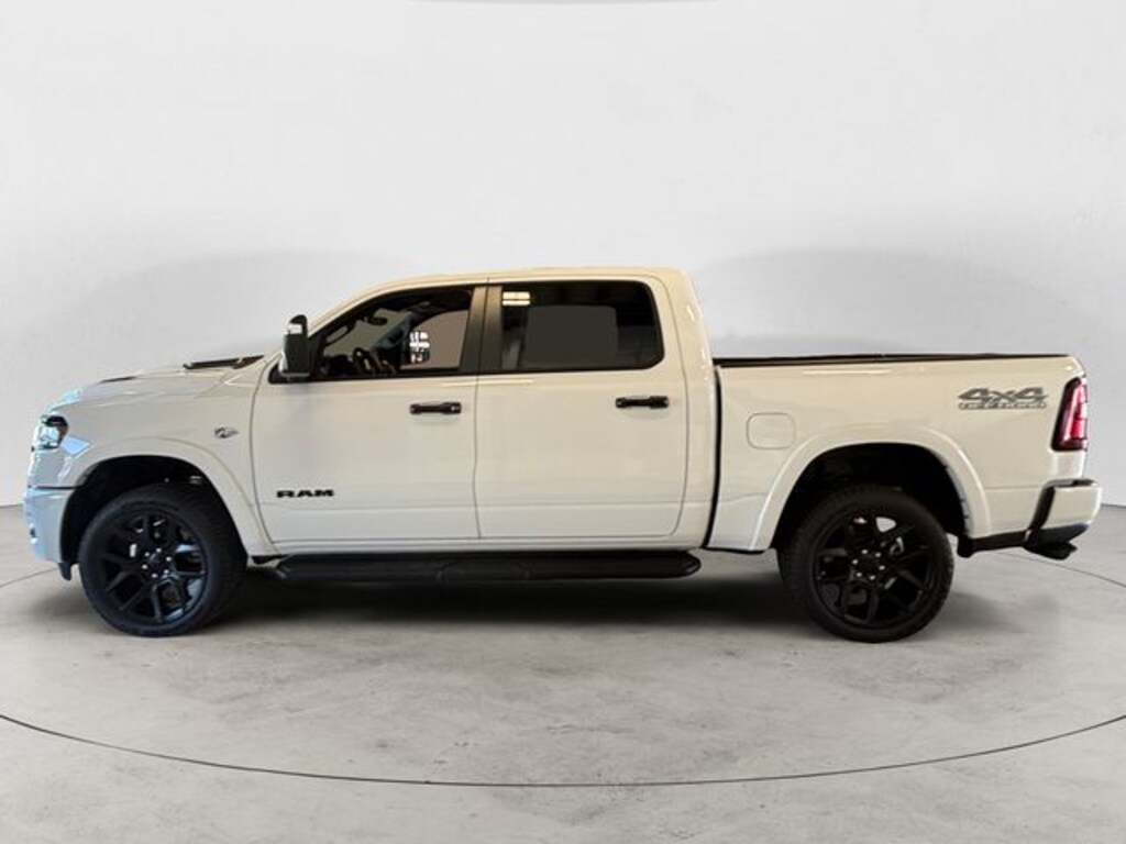 New 2026 Ram 1500 LARAMIE CREW CAB 4X4 5'7 BOX Pickup