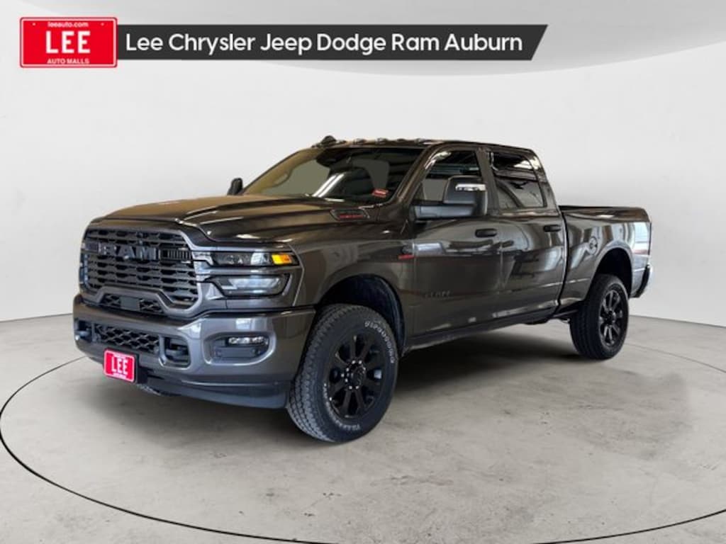 New 2026 Ram 2500 BIG HORN CREW CAB 4X4 6'4 BOX Pickup