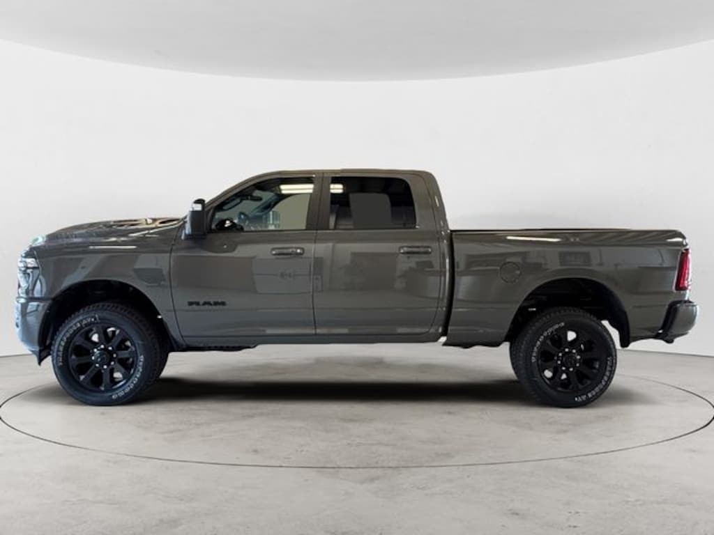New 2026 Ram 2500 LARAMIE CREW CAB 4X4 6'4 BOX Pickup
