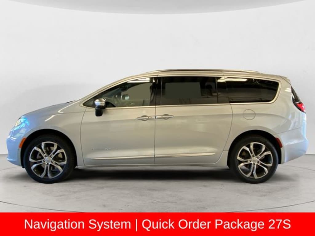 New 2026 Chrysler Pacifica PINNACLE AWD Passenger Van