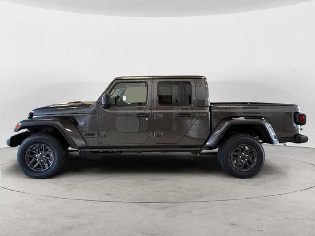 New 2026 Jeep Gladiator SPORT S 4X4 Pickup