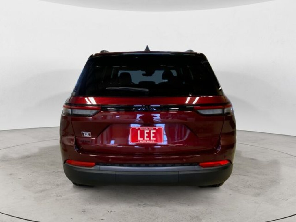New 2026 Jeep Grand Cherokee LAREDO ALTITUDE 4X4 Sport Utility