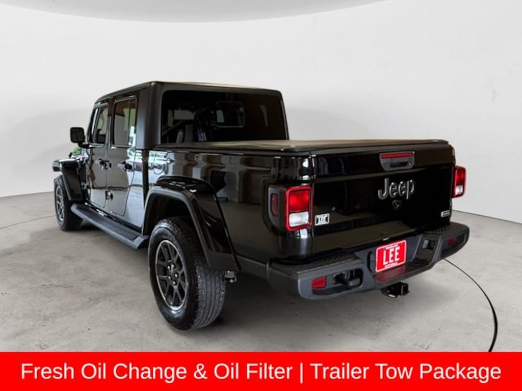 Used 2022 Jeep Gladiator Overland Truck