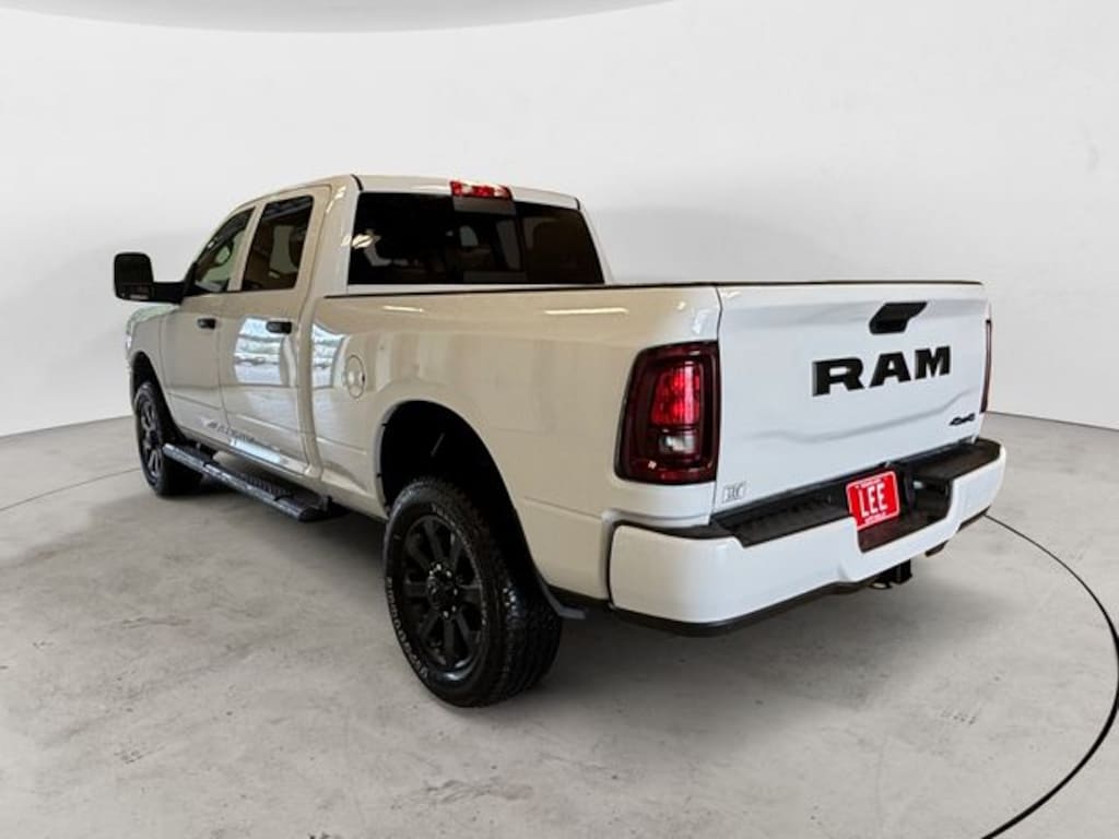 New 2026 Ram 2500 BLACK EXPRESS CREW CAB 4X4 6'4 BOX Pickup