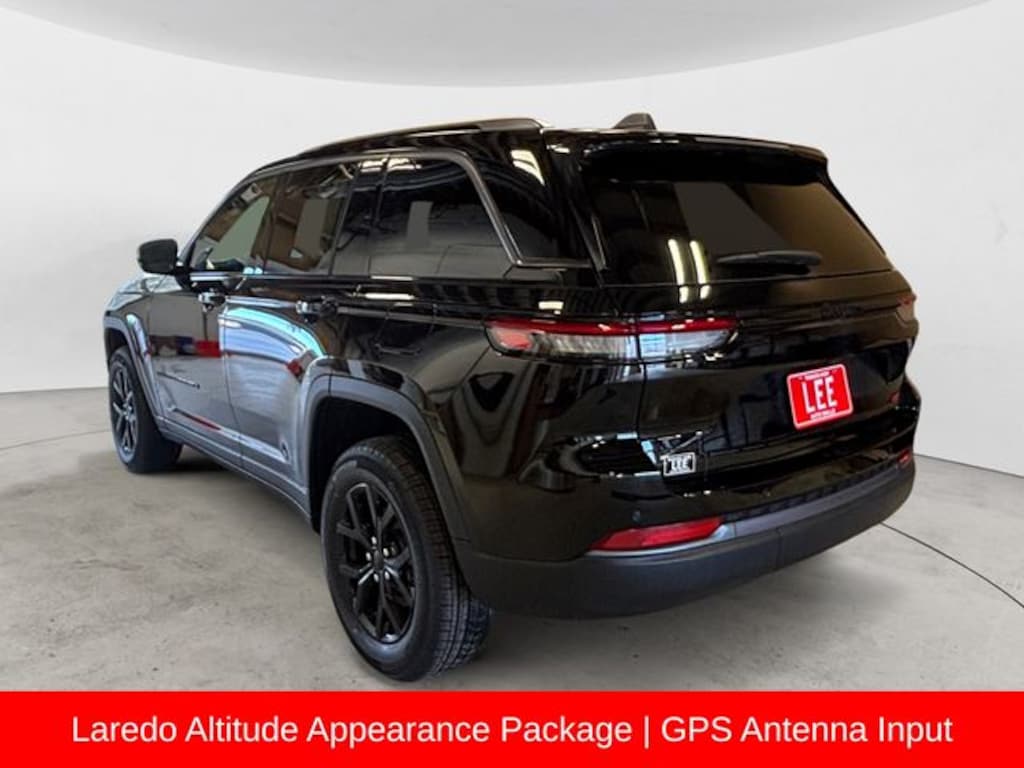 New 2026 Jeep Grand Cherokee LAREDO ALTITUDE 4X4 Sport Utility