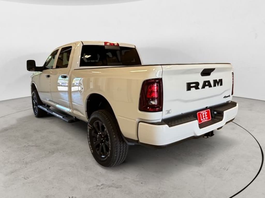 New 2026 Ram 2500 BLACK EXPRESS CREW CAB 4X4 6'4 BOX Pickup