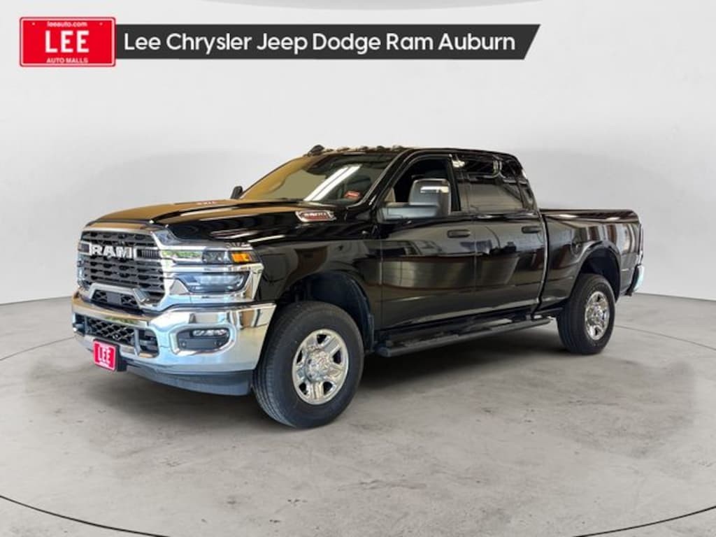 New 2026 Ram 2500 TRADESMAN CREW CAB 4X4 6'4 BOX Pickup