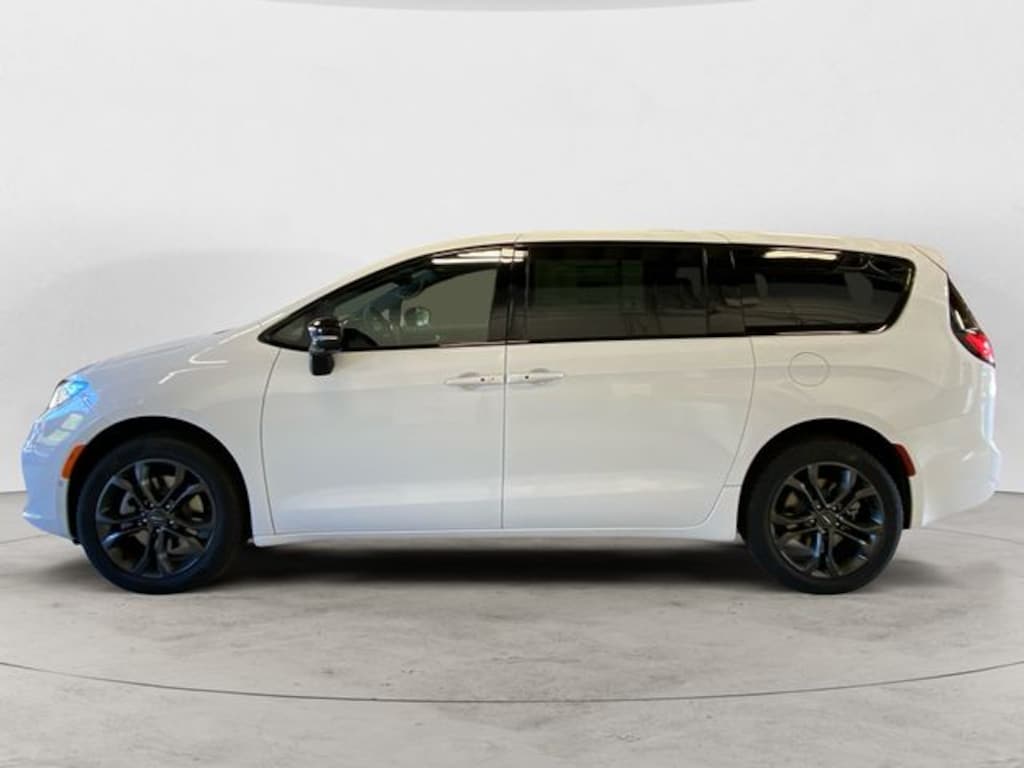 New 2026 Chrysler Pacifica SELECT AWD Passenger Van