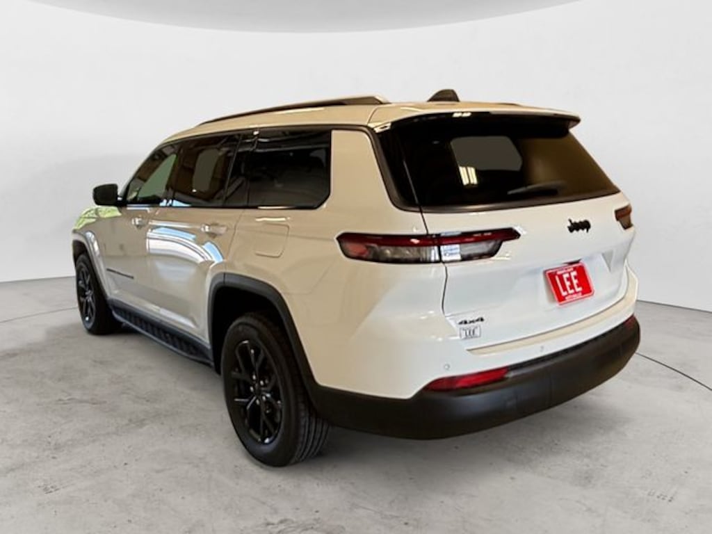 New 2026 Jeep Grand Cherokee L LAREDO ALTITUDE 4X4 Sport Utility