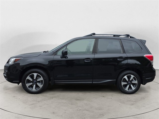 2018 Subaru Forester 2.5i Premium photo 2