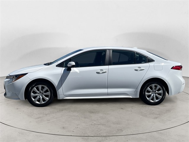 Used 2023 Toyota Corolla LE with VIN 5YFB4MDE0PP063433 for sale in Northfield, Minnesota