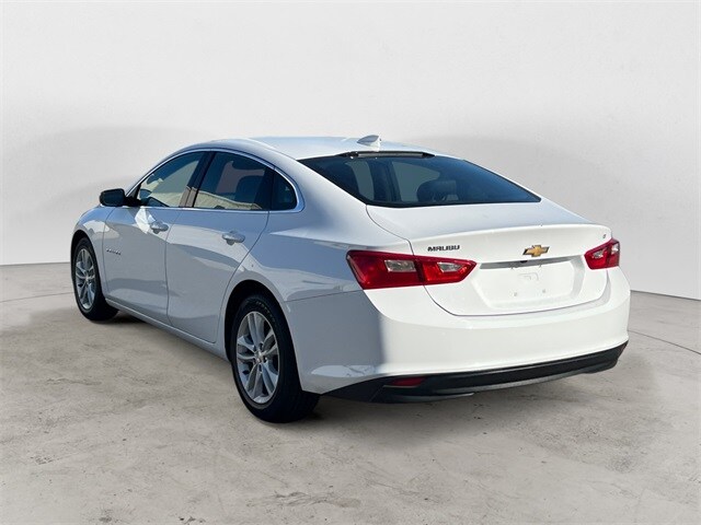 2018 Chevrolet Malibu 1LT photo 3