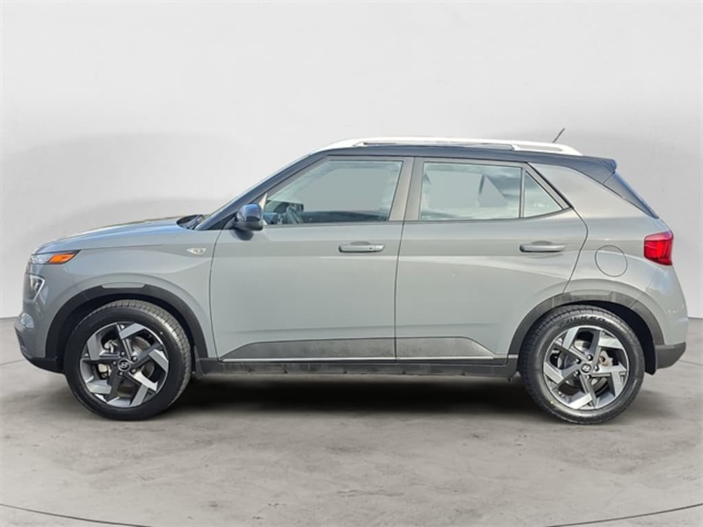 Used 2023 Hyundai Venue Limited SUV