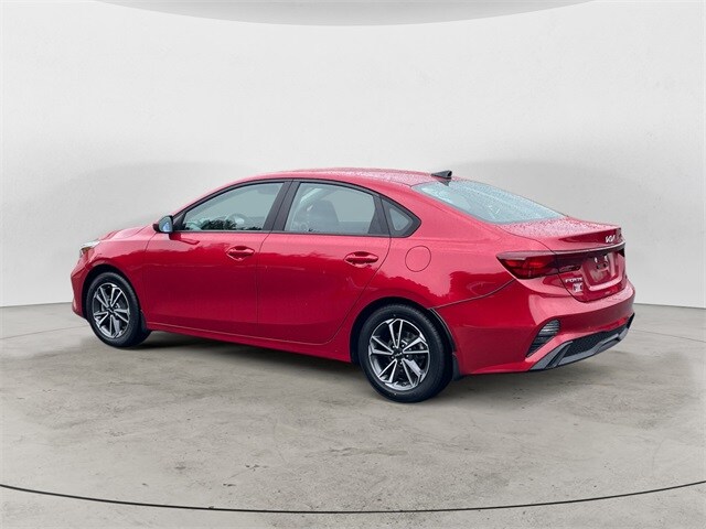 2022 Kia Forte LXS photo 3