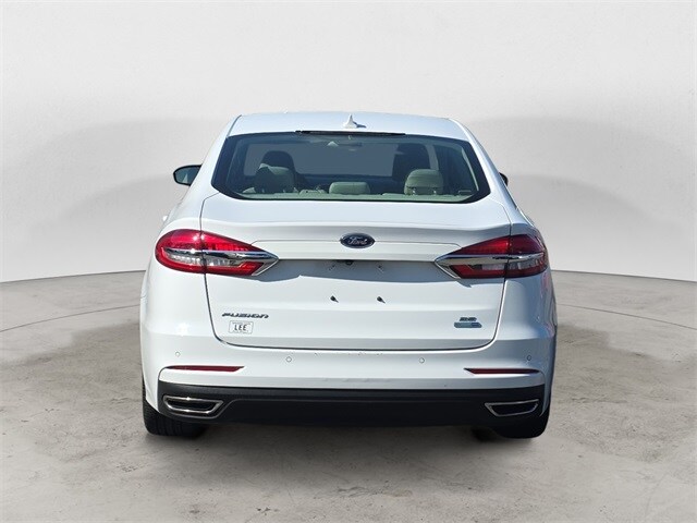 2020 Ford Fusion SE photo 4