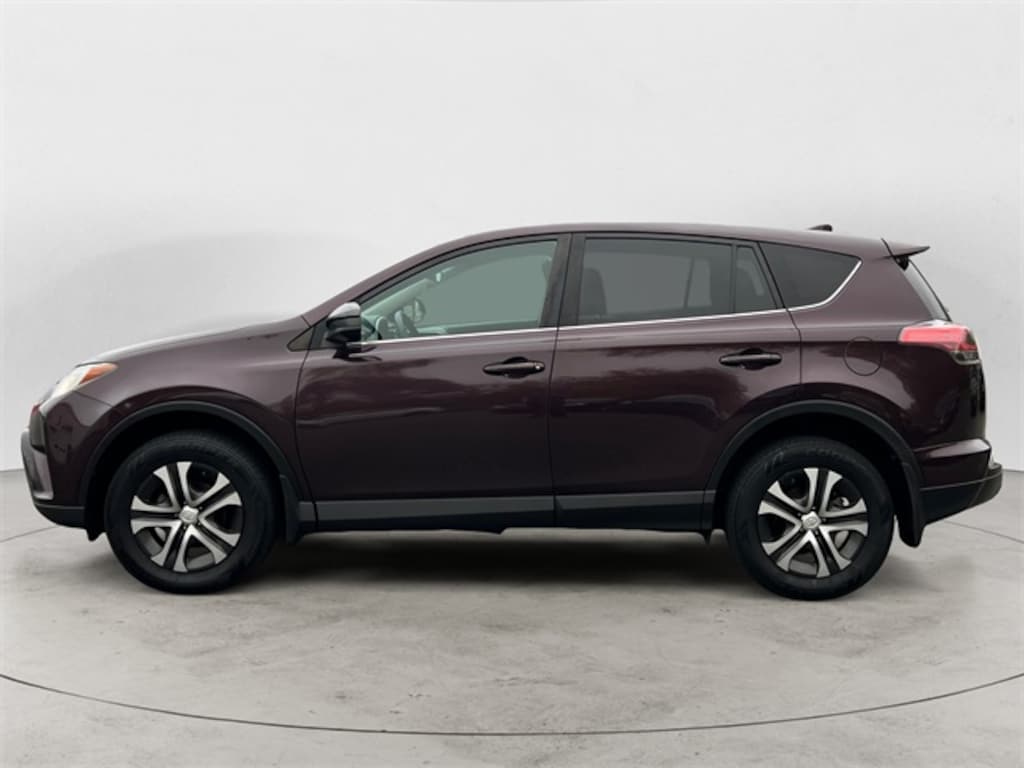 Used 2018 Toyota RAV4 LE SUV