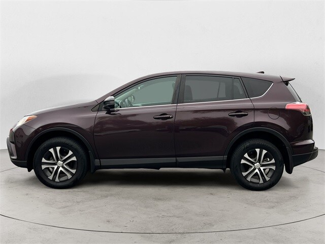 2018 Toyota RAV4 LE photo 2