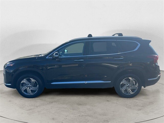 2022 Hyundai Santa Fe SEL photo 2