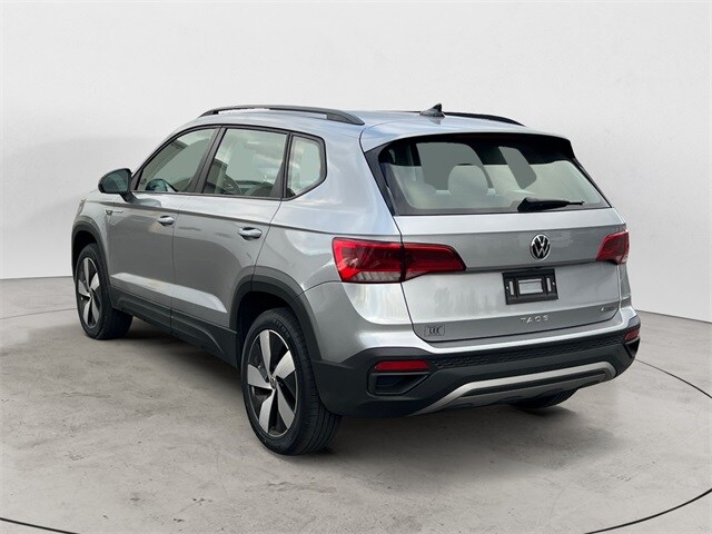 2024 Volkswagen Taos S photo 3