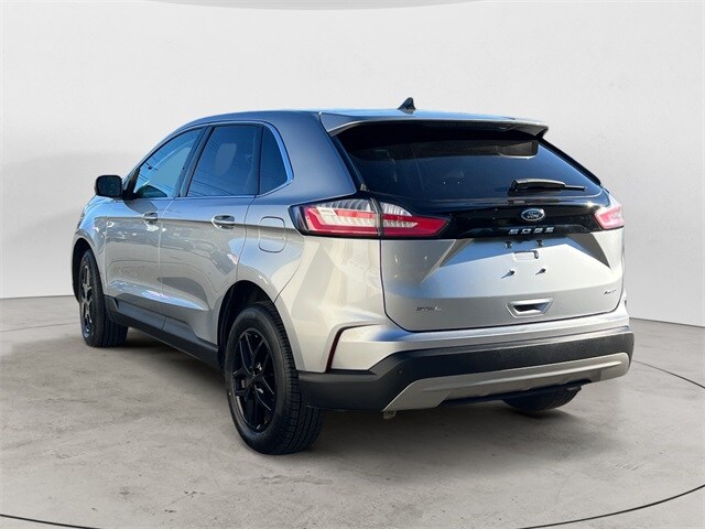 2023 Ford Edge SEL photo 3