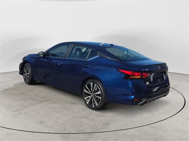 2022 Nissan Altima 2.5 SR photo 3
