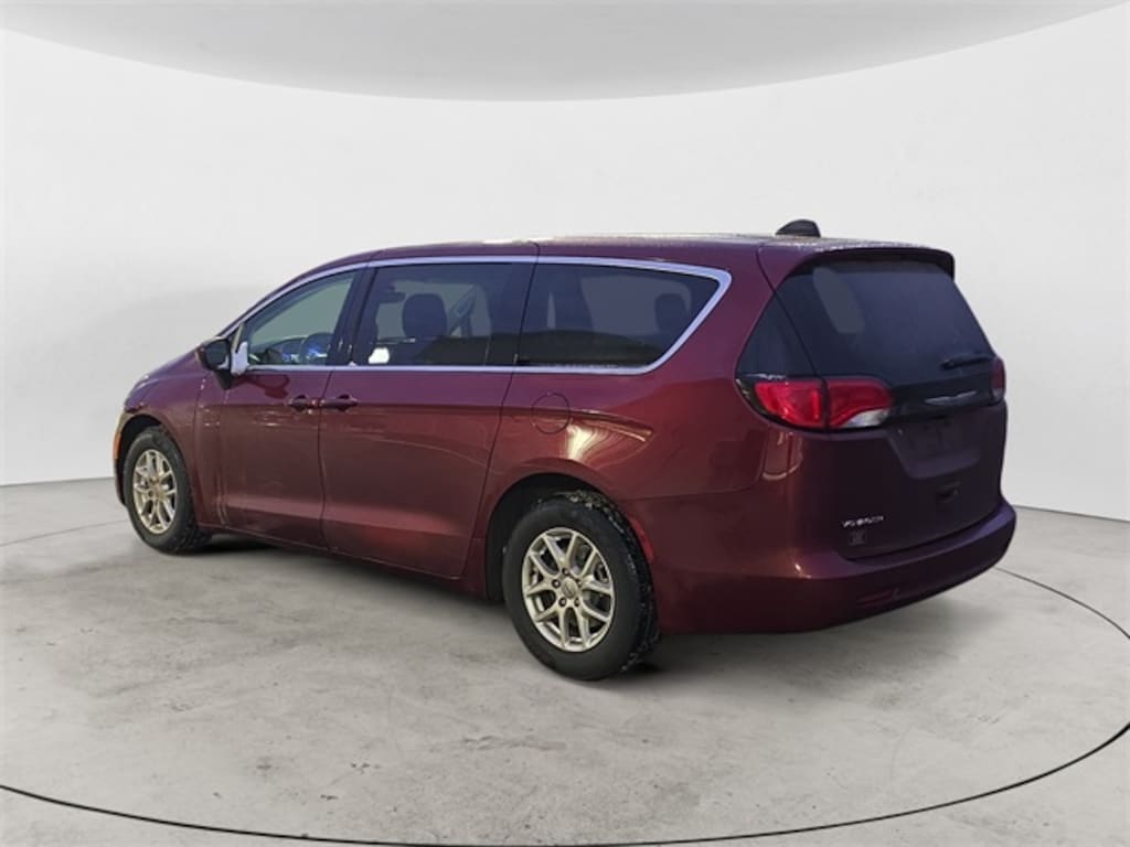 Used 2023 Chrysler Voyager LX Minivan/Van