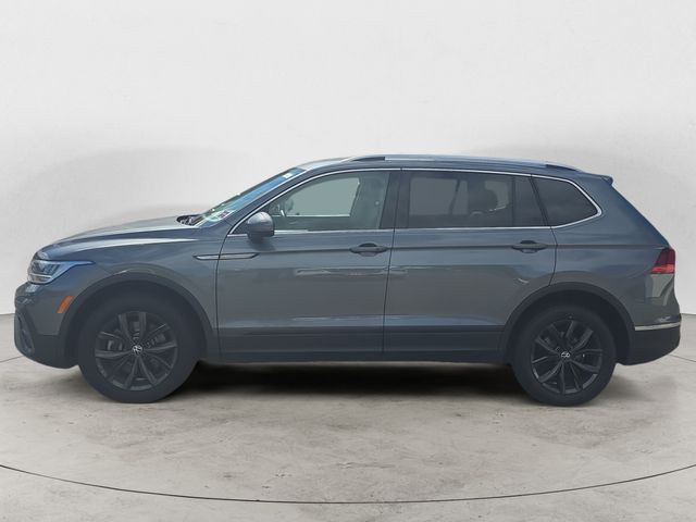 3VV2B7AX9RM135903