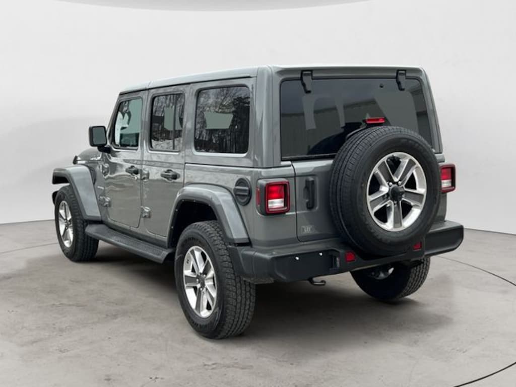 Used 2022 Jeep Wrangler Unlimited Sahara SUV