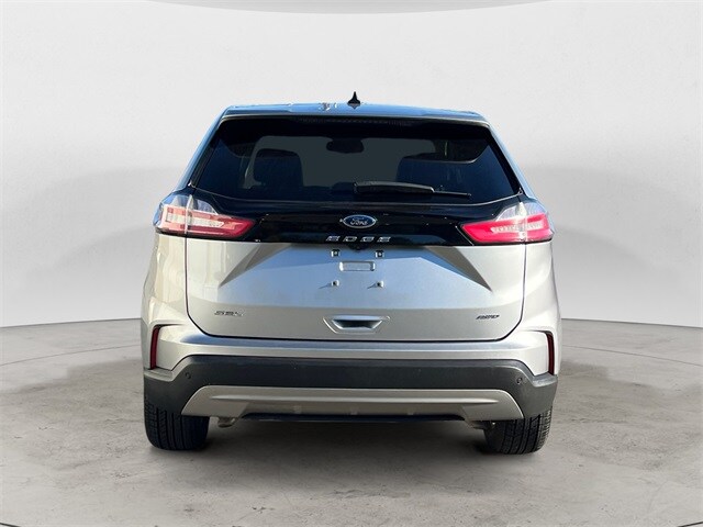 2023 Ford Edge SEL photo 4