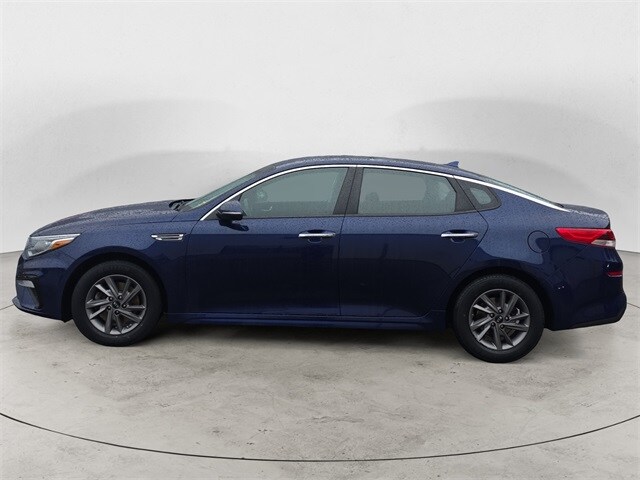 2020 Kia Optima LX photo 2