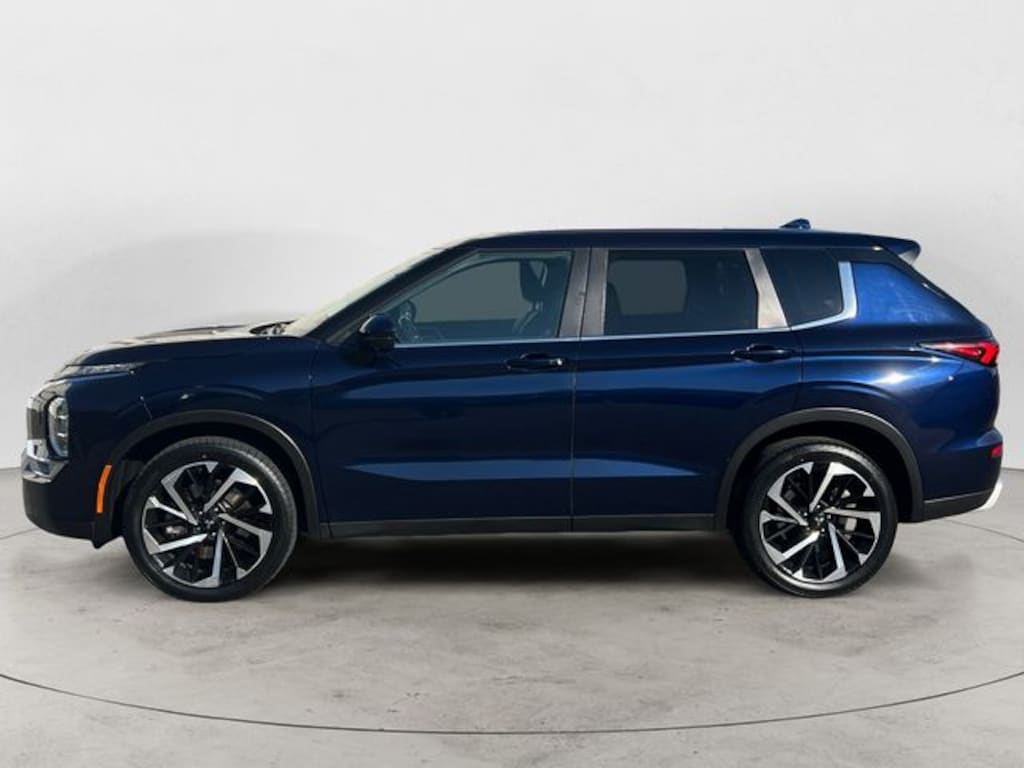 Used 2024 Mitsubishi Outlander SE Black Edition SUV