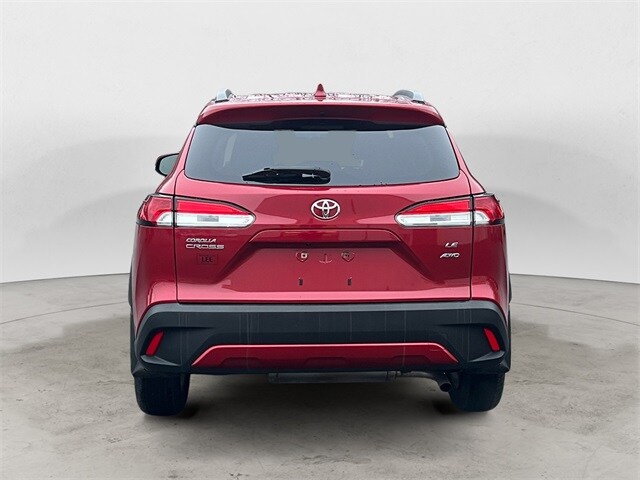 2022 Toyota Corolla Cross LE photo 4