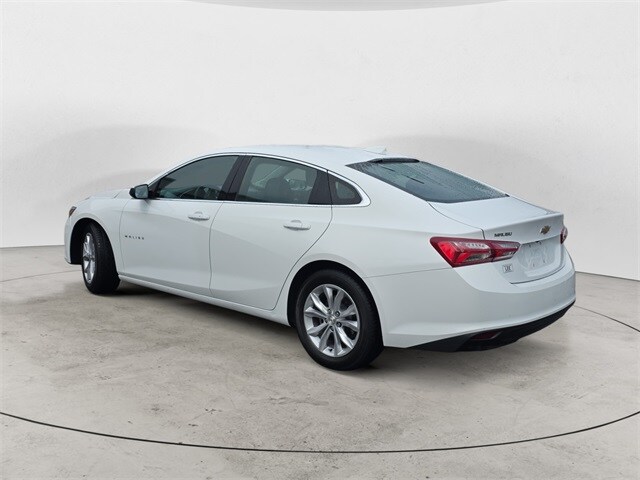 2022 Chevrolet Malibu 1LT photo 3