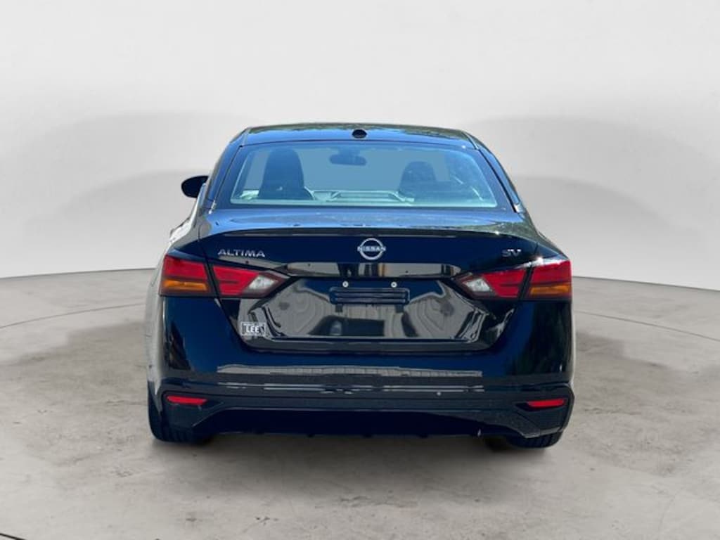 Used 2024 Nissan Altima 2.5 SV Sedan