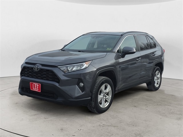 2020 Toyota RAV4 XLE's photo