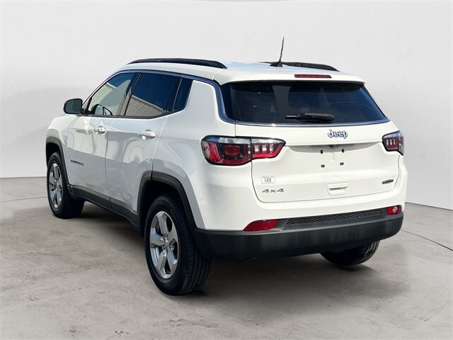 2019 Jeep Compass Latitude photo 2