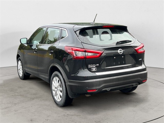 2020 Nissan Rogue Sport S photo 3