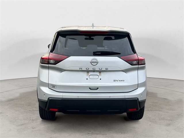 2024 Nissan Rogue SV photo 3