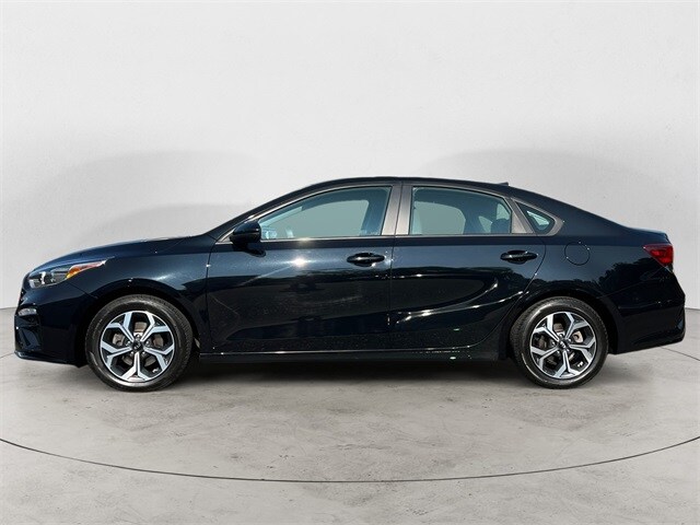 2020 Kia Forte LXS photo 2