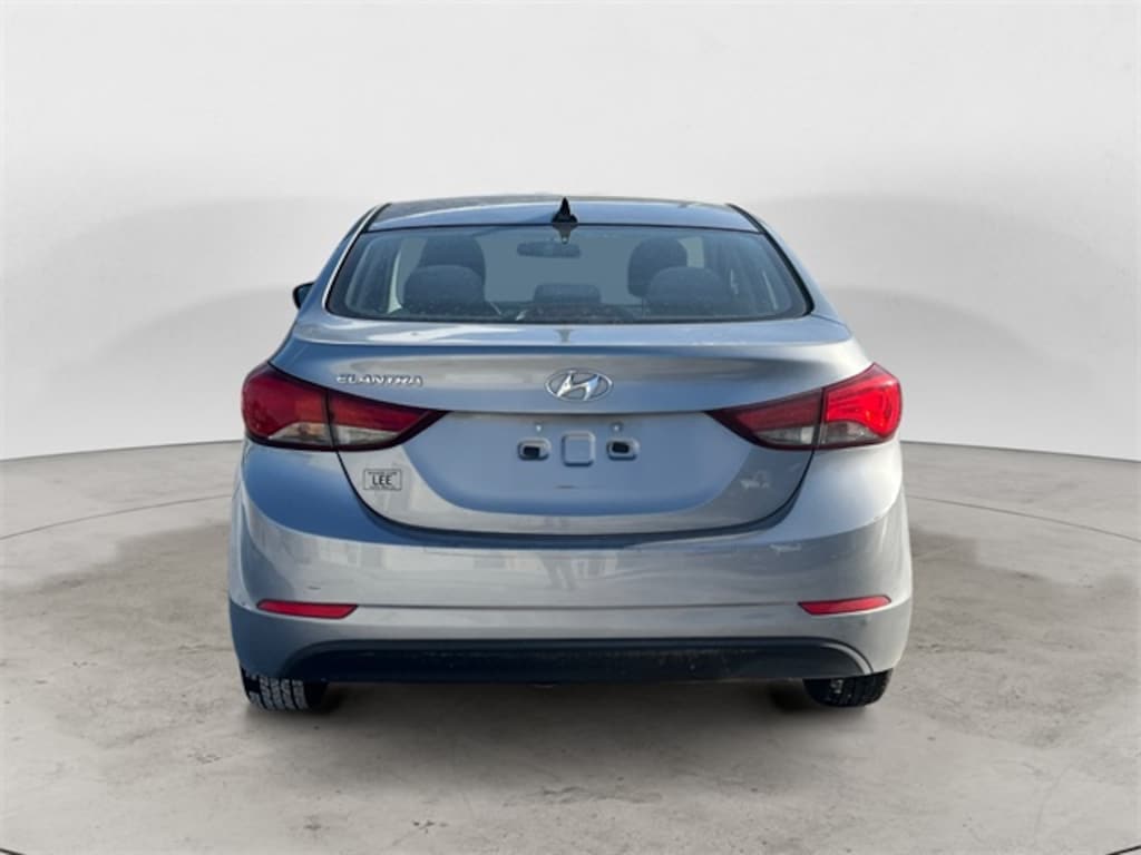 Used 2016 Hyundai Elantra SE Sedan